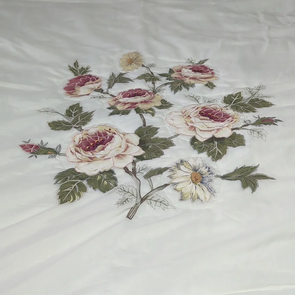 Vintage Romantic Cottage Rose Floral Applique Ivory Ruffle Bedspread & 2 Shams
